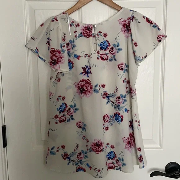 Floral blouse - Picture 3 of 4